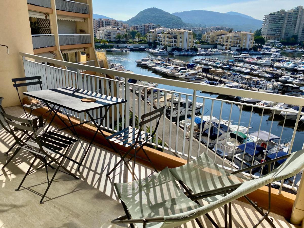 Appartement Lumineux 6 Places Avec Vue Sur Marina มองเดอลิเยอลานาปูล ภายนอก รูปภาพ